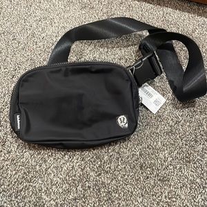 Lululemon Everywhere Belt Bag